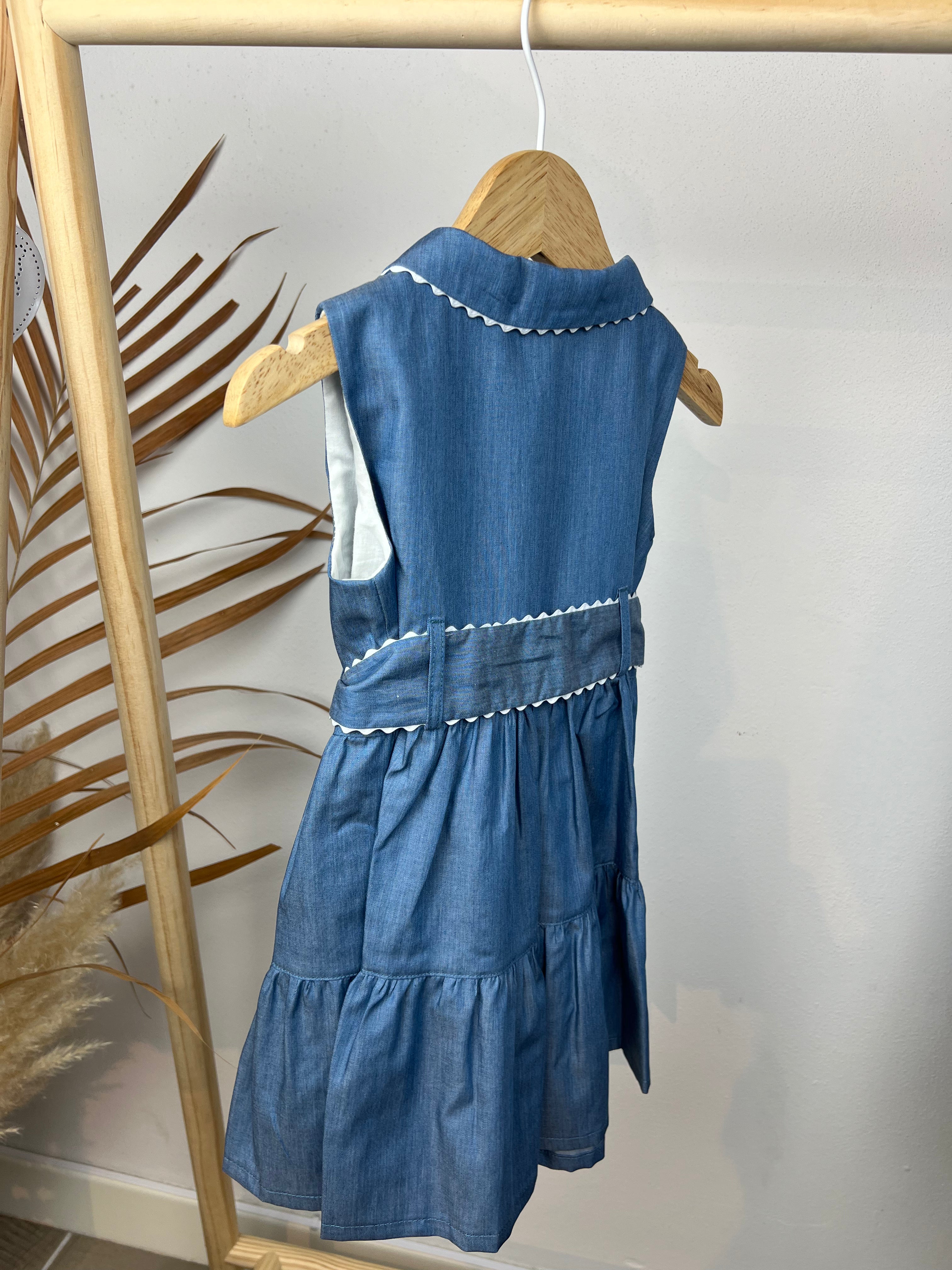 Chemisier elegante con cintura in vita