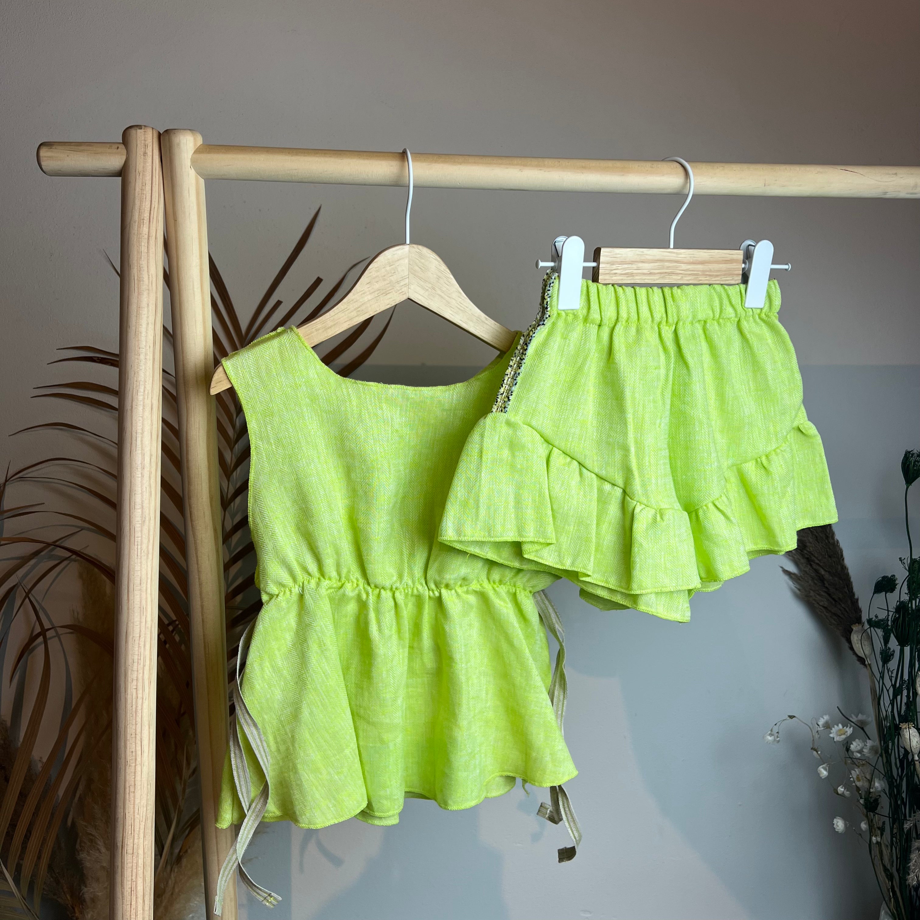 Short con rouches