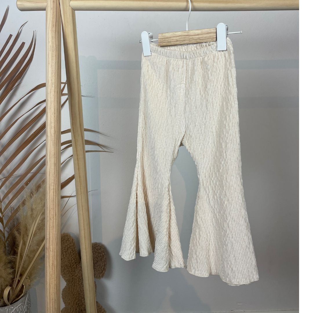 Pantaloni zampa