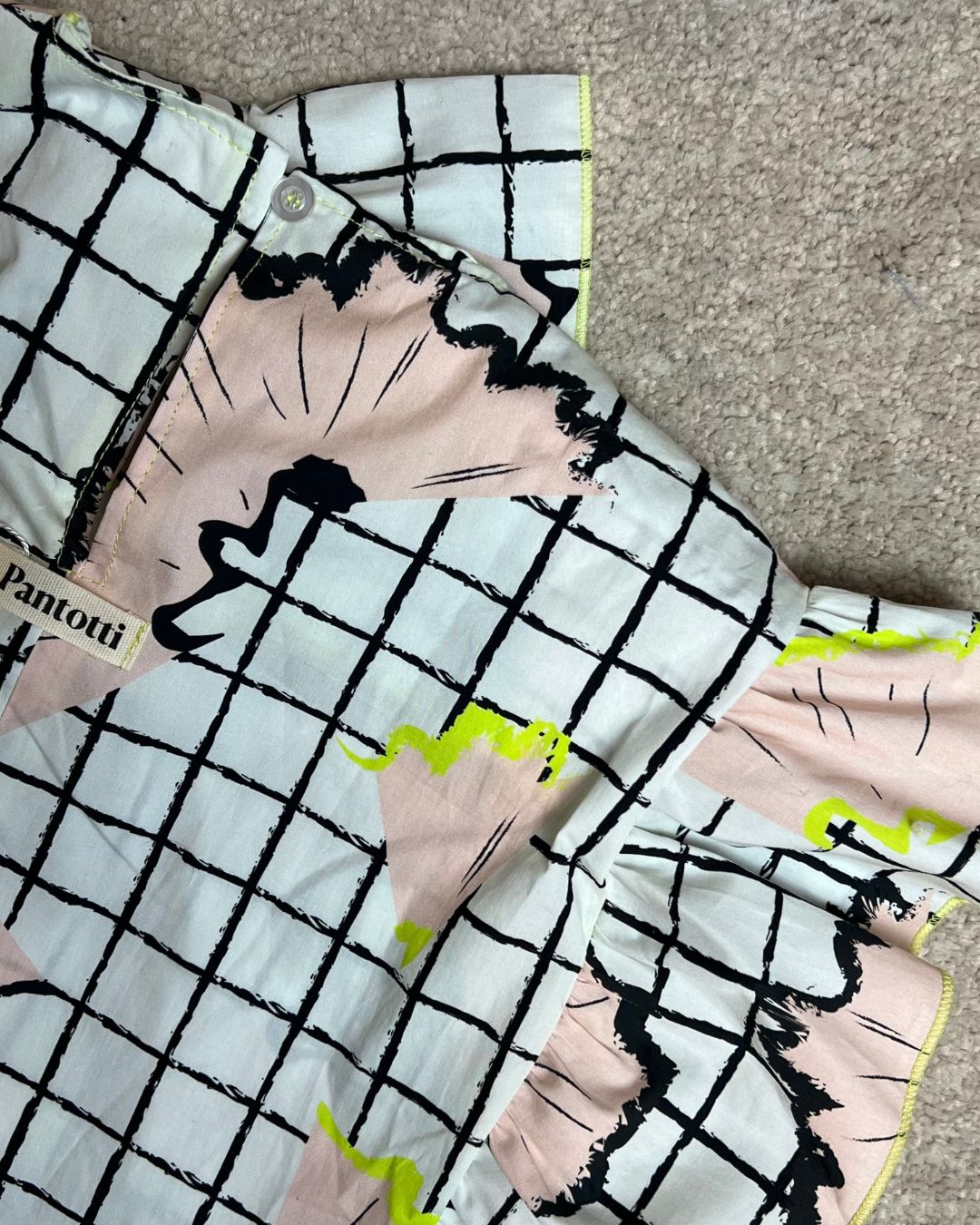 Vestito a scatolina con stampa matite