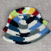 cappellino colorato fatto a mano